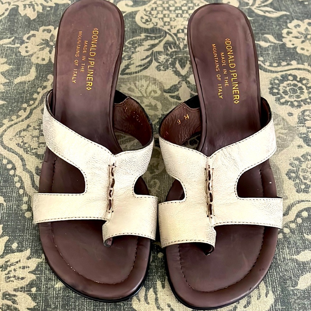 Donald J Pliner sandals, size 9 brown and gold. Never worn
